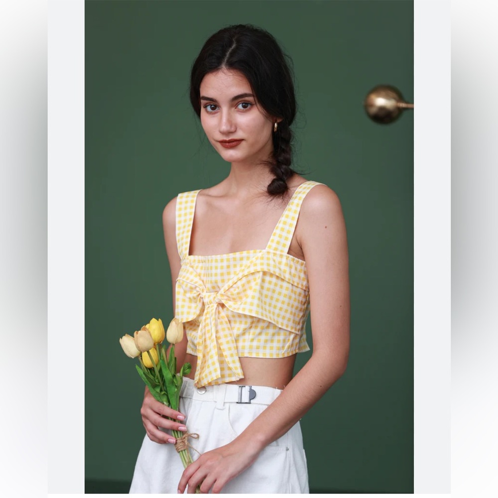 4/$25 Zara crop top